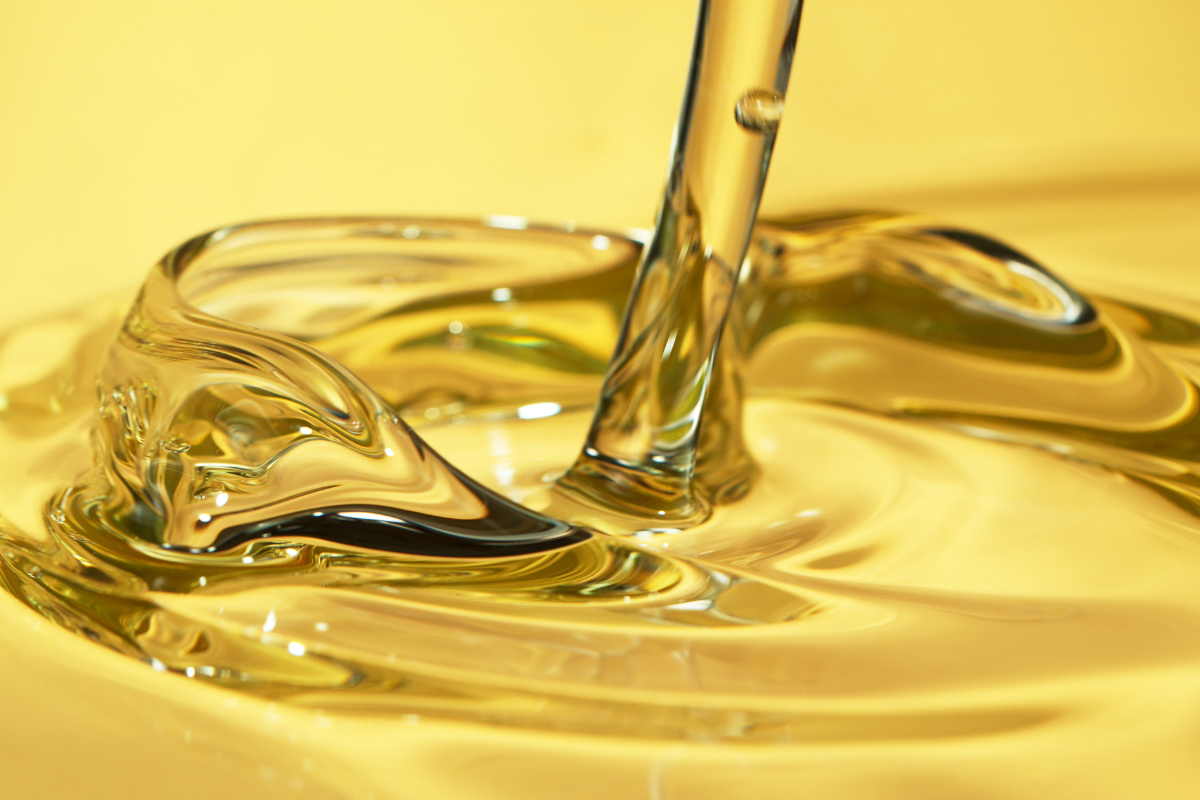 The Best Oils for Hair Growth and Thickness: What Works?